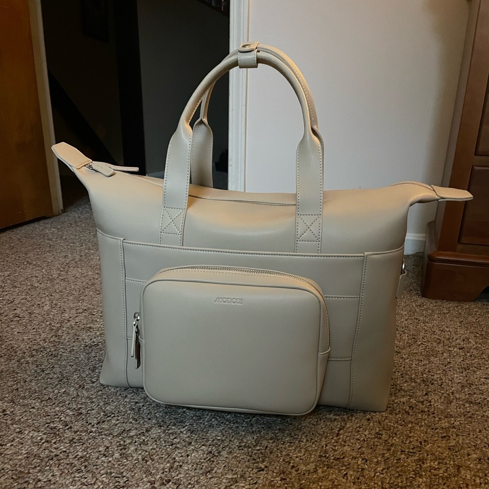 Metro Duffel Ivory